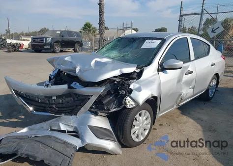 2017 Nissan Versa 1.6 S z USA, uszkodzony, nr VIN 3N1CN7AP1HL834007